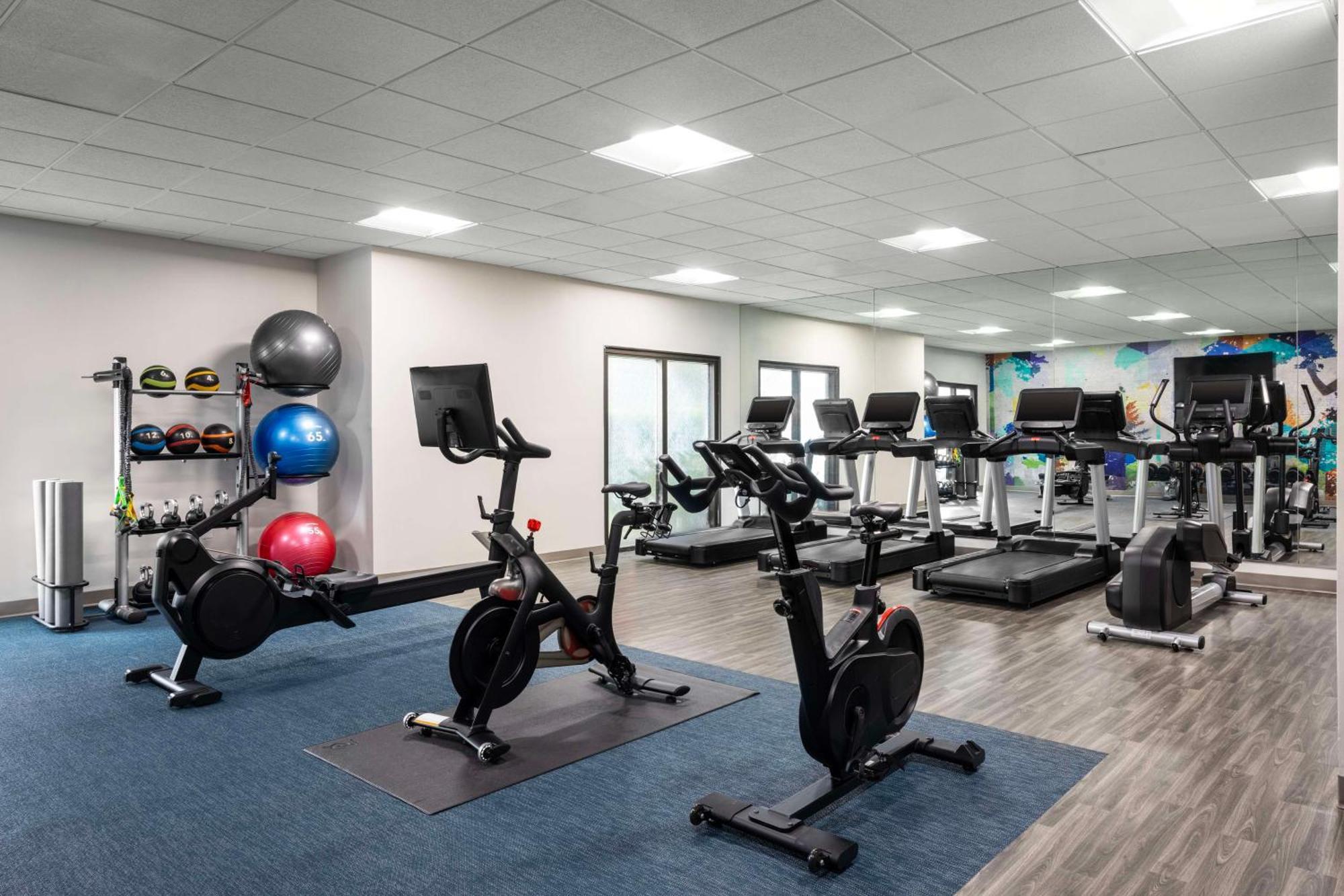 Hyatt Place Orlando Airport מראה חיצוני תמונה